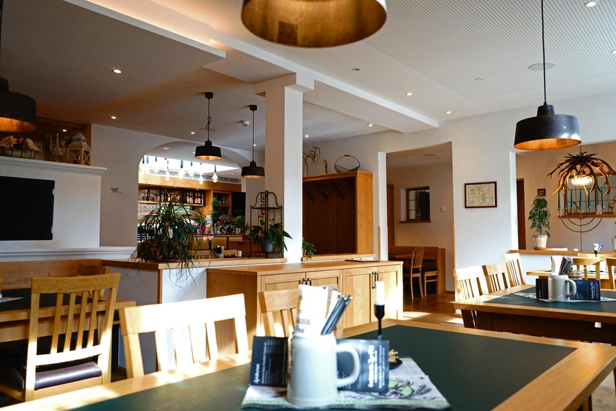 Hotel Zum Schwarzen Ross Und Gutmann Zur Post Hilpoltstein Luaran gambar